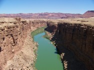 Blick auf den Colorado River von der Navajo Bridge